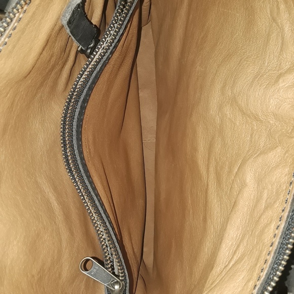 BLACK LEATHER  CROSSBODY BAG - Picture 2 of 3